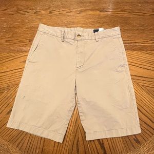 Preppy Vineyard Vines Breaker Shorts | Khaki | Size 32